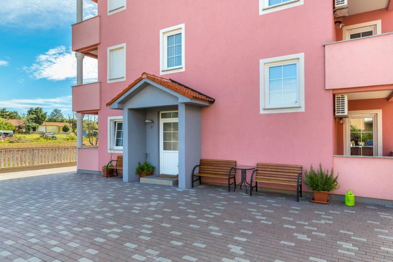 Apartmani Diana Medulin Buitenkant foto